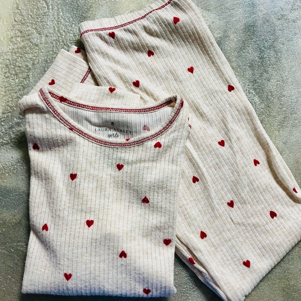 NWOT Laura Ashley Girls Pajama Heart Set